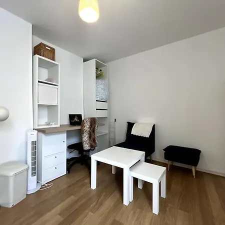 Le Studio Des Sablons-2 Pers-150M Place Du Marche Fontainebleau Exterior foto