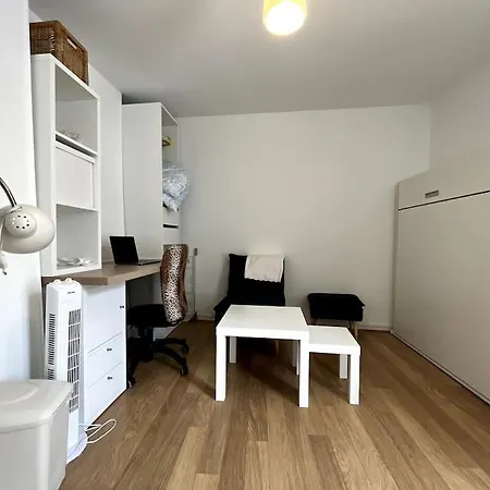 Le Studio Des Sablons-2 Pers-150M Place Du Marche Fontainebleau Exterior foto
